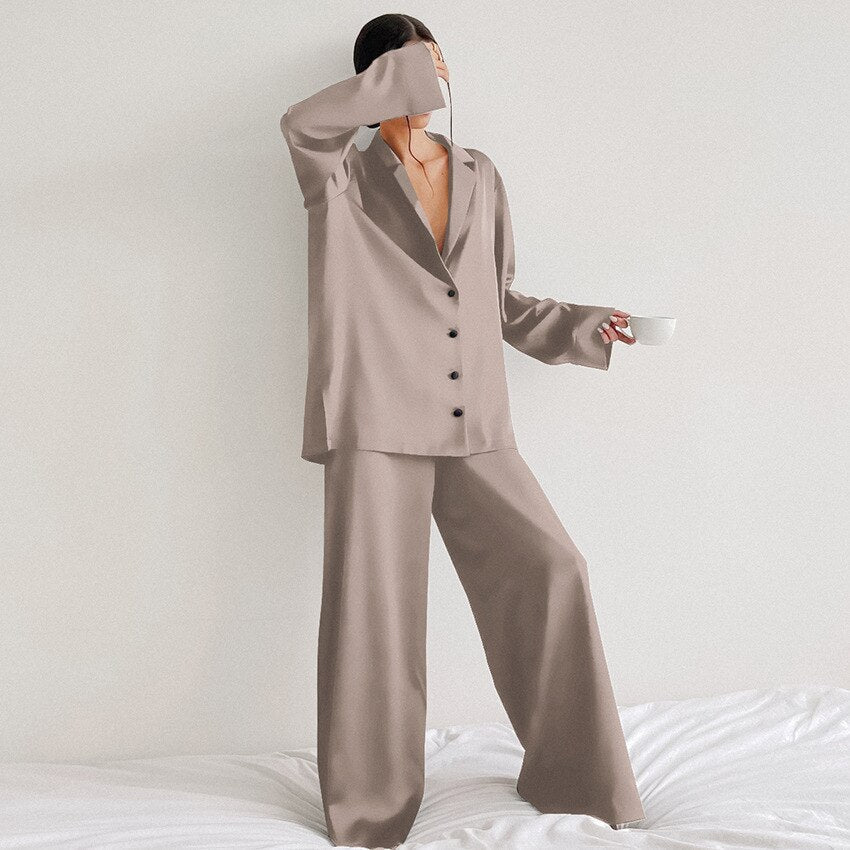 Willa Women's Pyjama Lounge Set - Light Brown