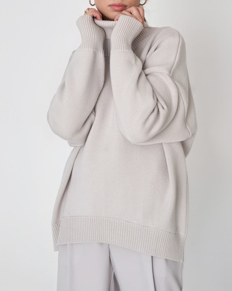 Kitty Women's Oversized Roll Neck Jumper - Light Grey